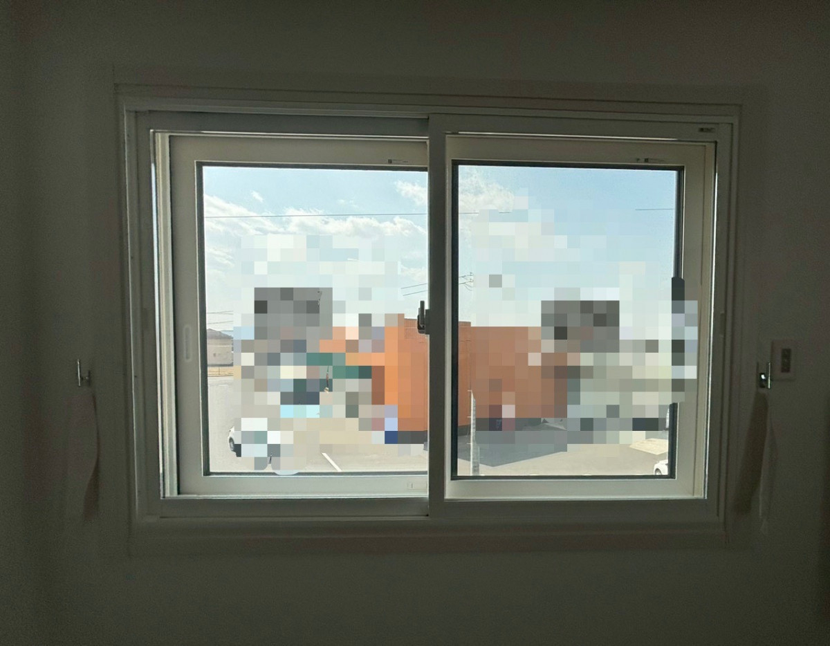 サントーヨー住器の【２０２６年版補助金対応】防音対策で7箇所設置！たった３時間半で快適空間へ｜窓リノベ施工事例の施工後の写真2