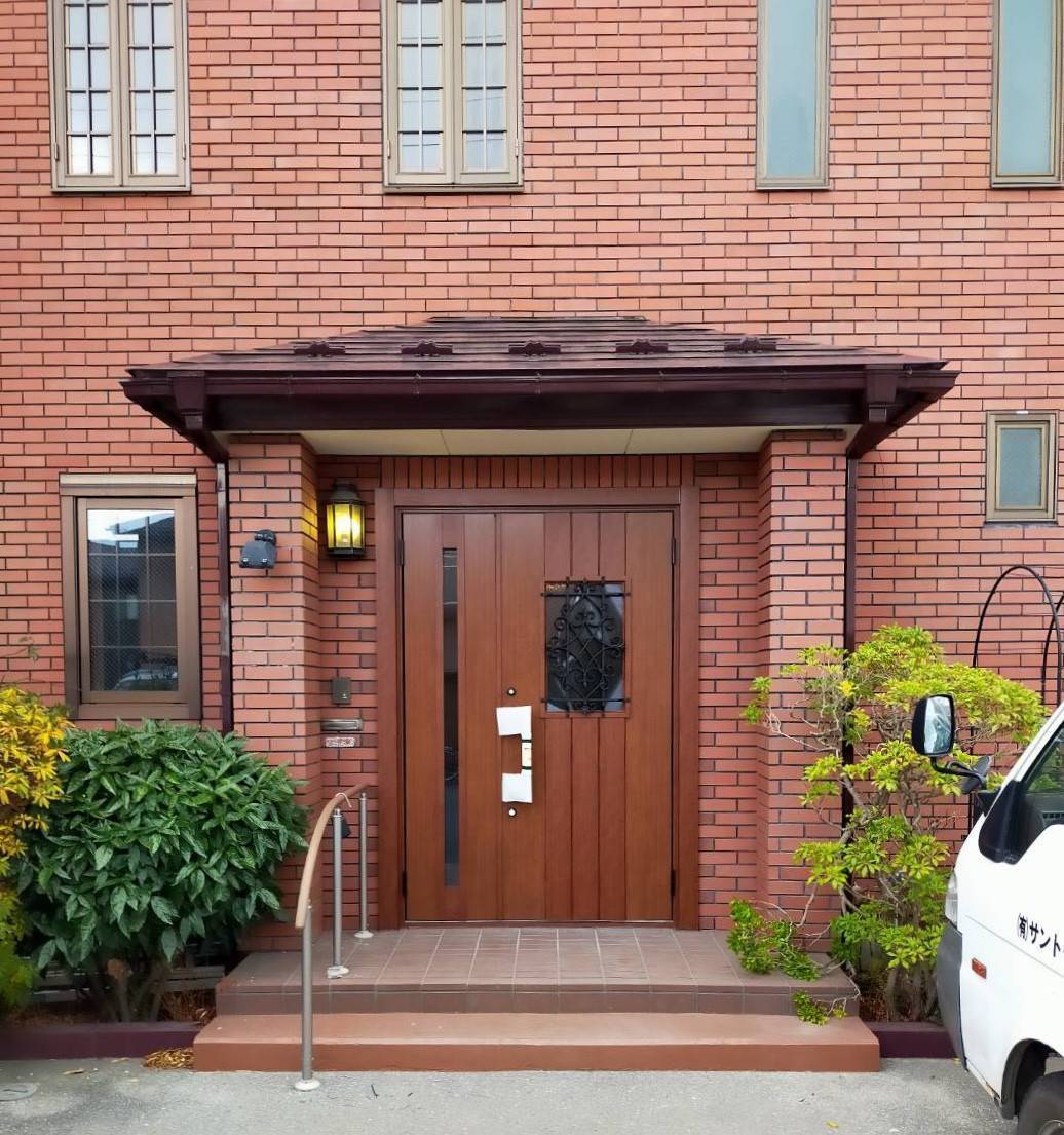 サントーヨー住器の【八戸市】暖かい玄関に交換したいとのことの施工後の写真3