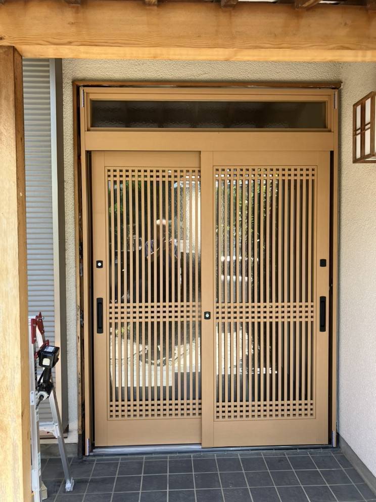 広海クラシオ 千葉支店の玄関引戸交換：１Dayリフォーム工事の施工後の写真1