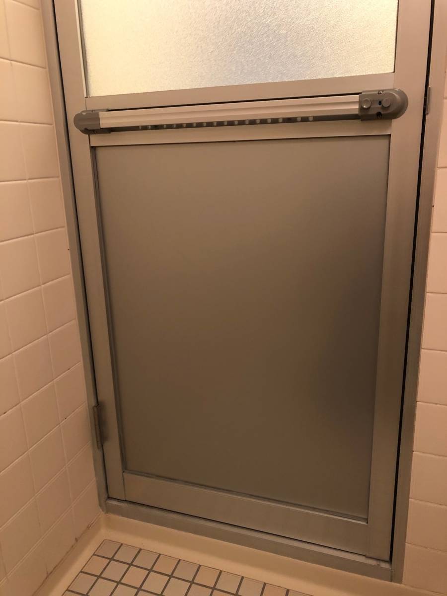広海クラシオ 千葉支店の浴室ドアリフォーム（浴室ドア交換工事）の施工後の写真2