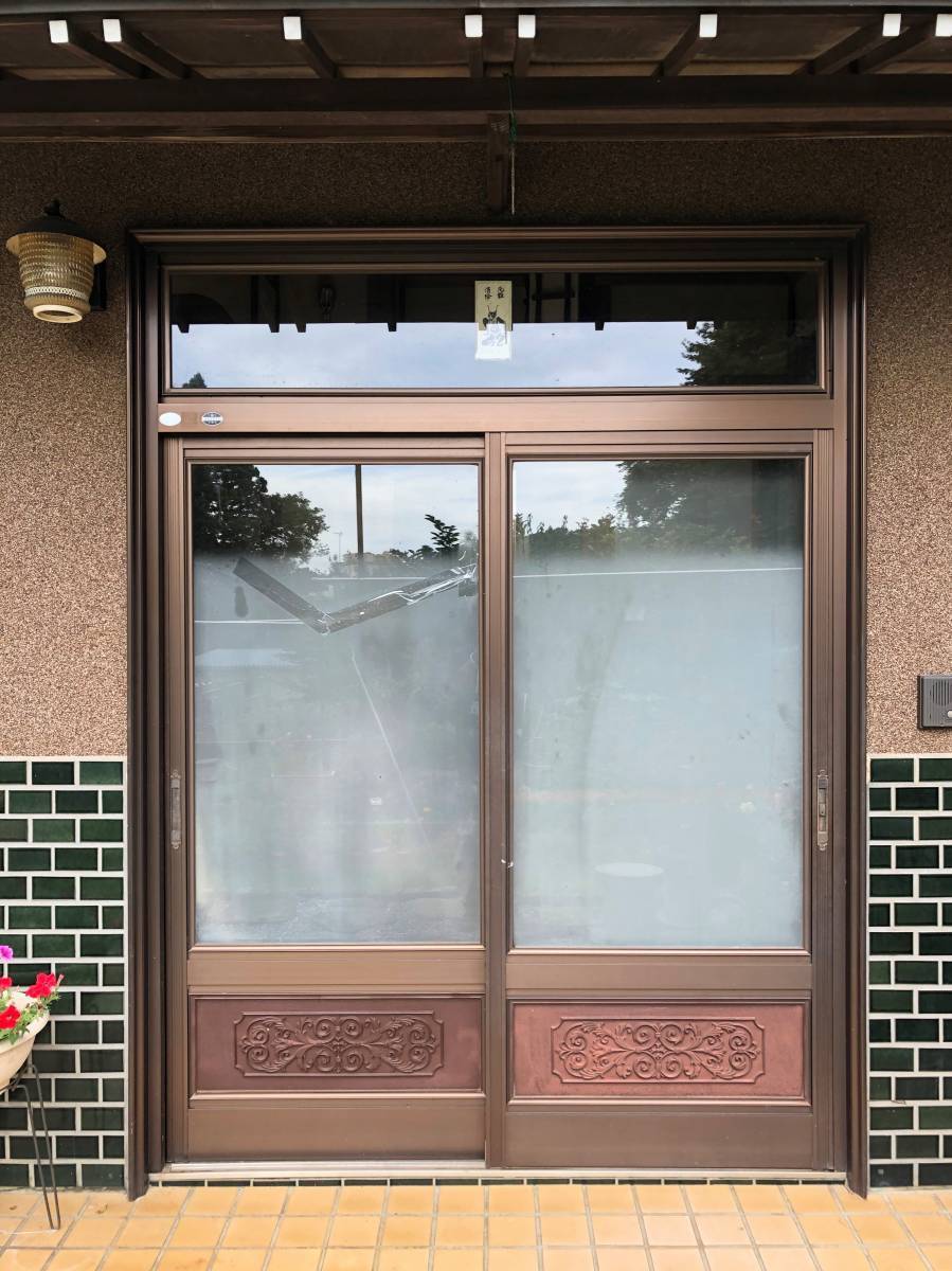 広海クラシオ 千葉支店の玄関ドア交換：１ＤＡＹリフォーム工事⑨の施工前の写真1