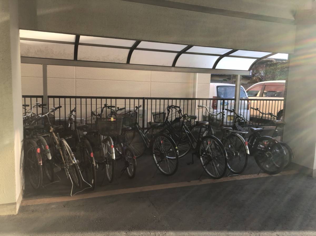 広海クラシオ 千葉支店の自転車置き場の施工前の写真2