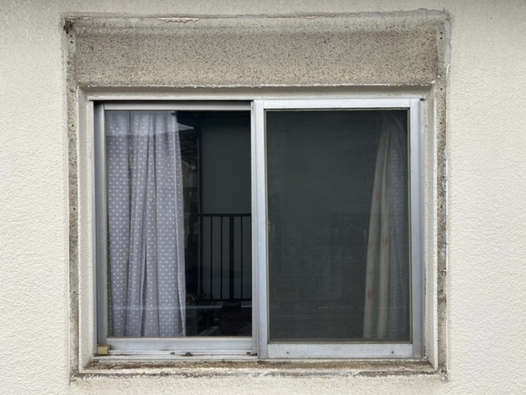 広海クラシオ 千葉支店のシャッターを取り替えたい！　枠からすべて取り替えた事例ですの施工前の写真2