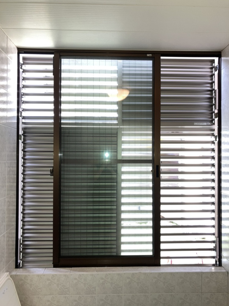 広海クラシオ 千葉支店の面格子は「目隠し,採光」も出来るんですの施工後の写真3