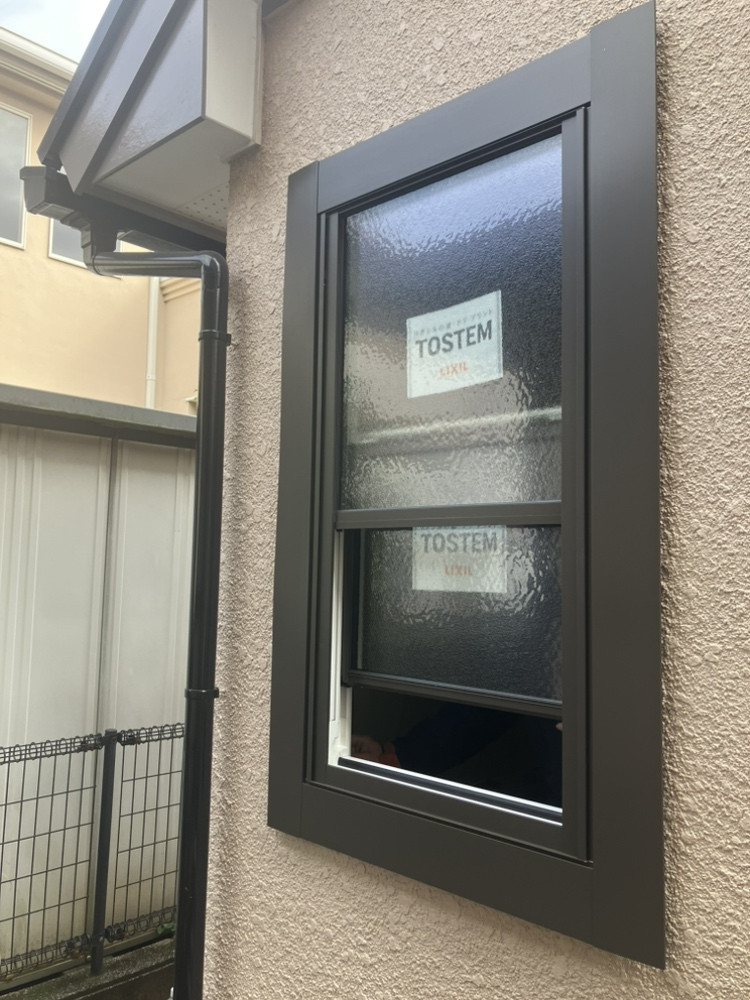 広海クラシオ 千葉支店のガラスルーバー窓から断熱性の高い窓へ交換の施工後の写真1