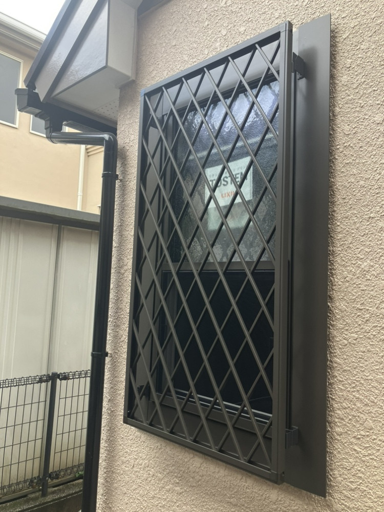 広海クラシオ 千葉支店のガラスルーバー窓から断熱性の高い窓へ交換の施工後の写真2