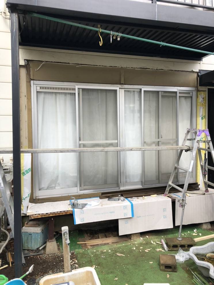 広海クラシオ 千葉支店のマドリフォーム：シャッター取付工事の施工前の写真1