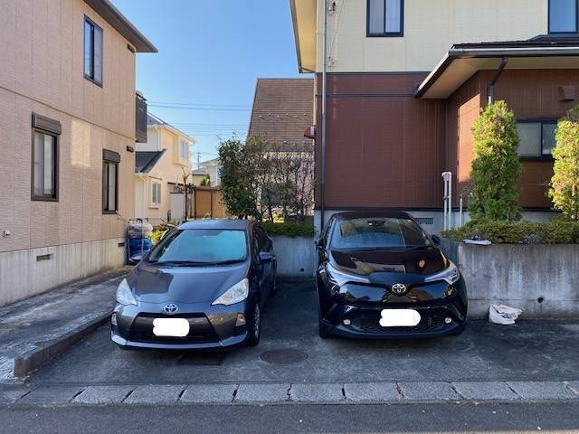 大角屋トーヨー住器の強度とデザインを両立した【ソルディーポート】🚙🚙の施工前の写真1