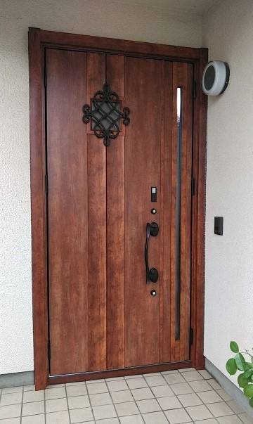 ダイカクヤ 仙台の玄関ドアの断熱性を上げたい！！！仙台市玄関ドアリフォームの施工後の写真1