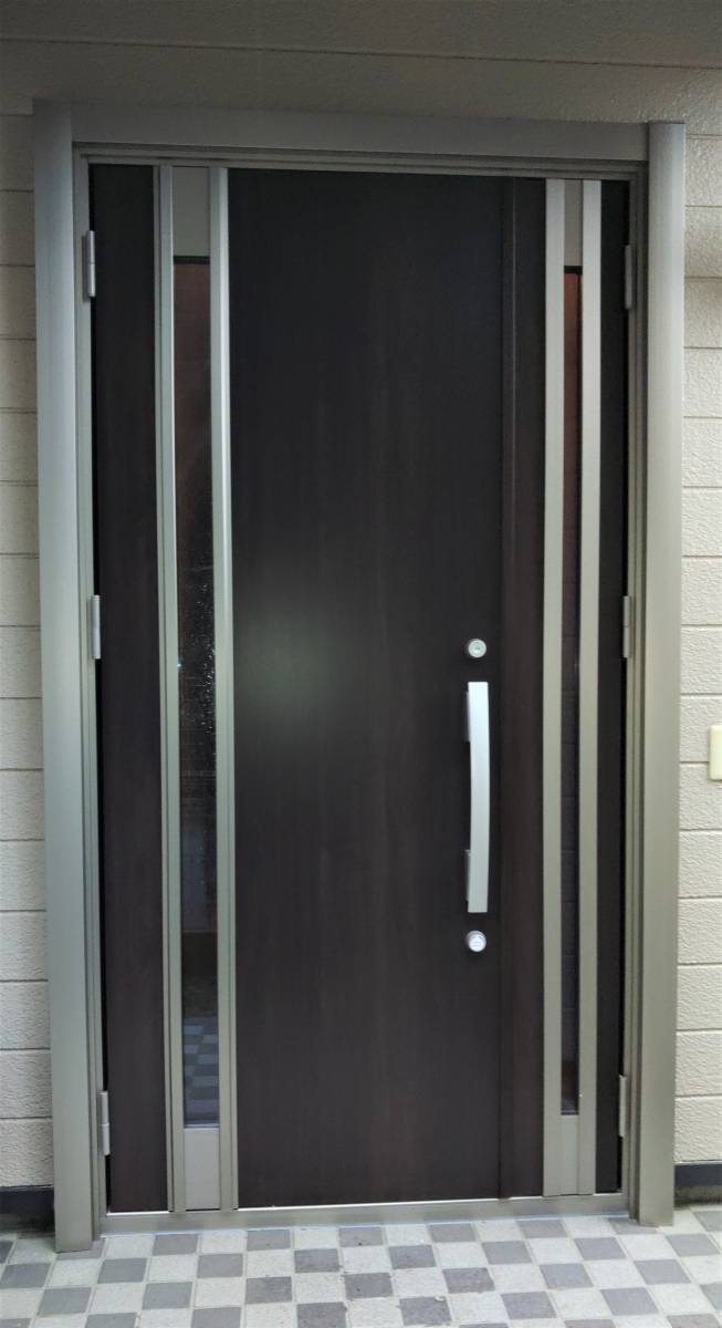 ダイカクヤ 仙台の玄関ドアを交換したい！！！　仙台市玄関ドアリフォーム工事の施工後の写真1