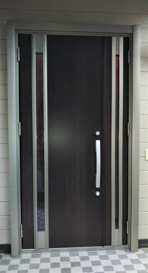 ダイカクヤ 仙台の玄関ドアを交換したい！！！　仙台市玄関ドアリフォーム工事施工事例写真1