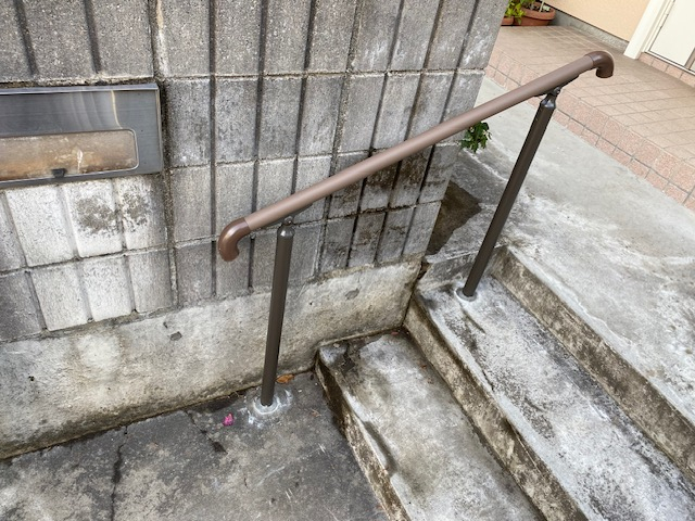 ダイカクヤ 仙台の外階段に手すりを取付したい！！！　仙台市の施工後の写真1