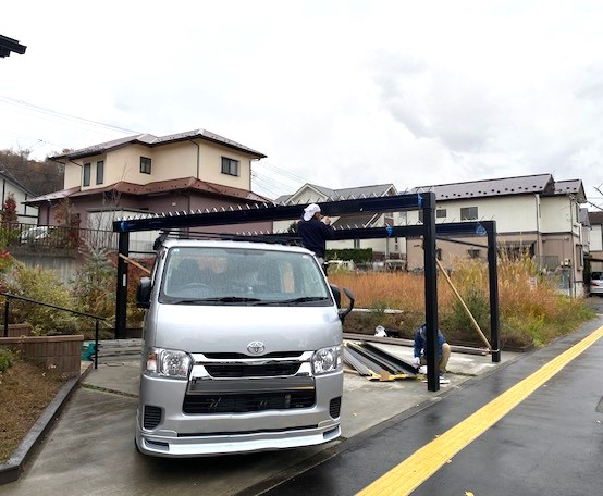 ダイカクヤ 仙台の３台用のカーポートを取付けたい！！！カーポートSW3台用　仙台市の施工後の写真2
