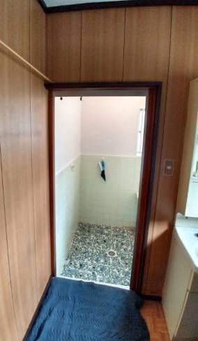 ダイカクヤ 仙台の【浴室ドア交換】故障した浴室ドアを新しくしたい！！の施工前の写真1