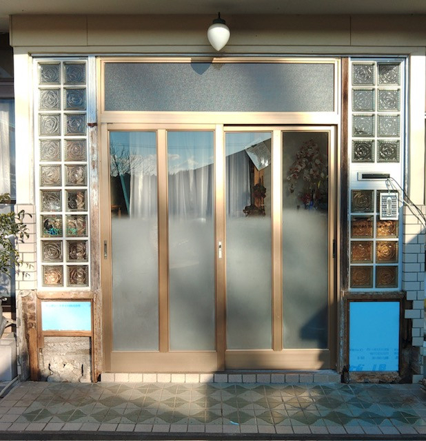 ダイカクヤ 仙台の【玄関引戸】リシェント玄関引戸工事 仙台市の施工前の写真1
