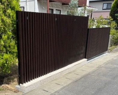 ダイカクヤ 仙台の【フェンス・ゲート・駐車場増設】お庭の一部を駐車場に!!!富谷市の施工後の写真2