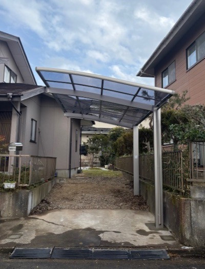 ダイカクヤ 仙台のスチール製の錆びてしまったカーポート解体撤去⇒アルミ製カーポート設置　仙台市の施工後の写真1