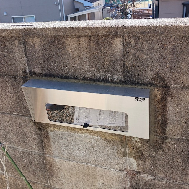 ダイカクヤ 仙台のブロック塀に埋込型のポスト交換　仙台市の施工後の写真1