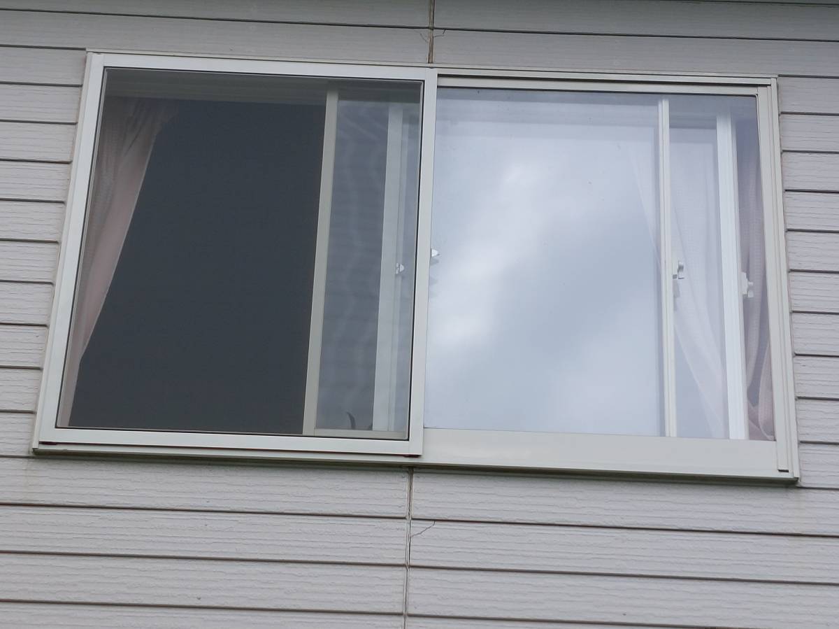 ヒロトーヨー住器の【むつ市】網戸が付いてない窓なんですけど網戸って付けれますか？の施工後の写真1