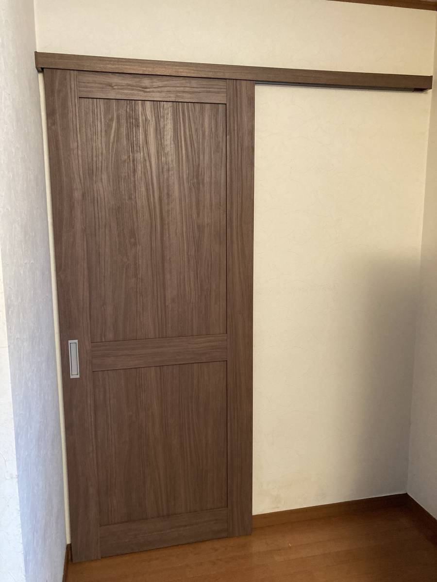 ヒロトーヨー住器の【むつ市】室内ドアを室内片引戸へ替えるの施工後の写真1