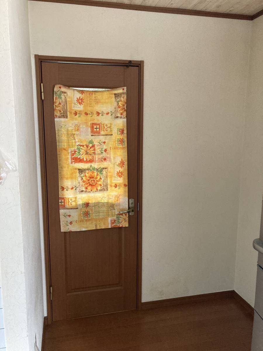 ヒロトーヨー住器の【むつ市】室内ドアを室内片引戸へ替えるの施工前の写真1