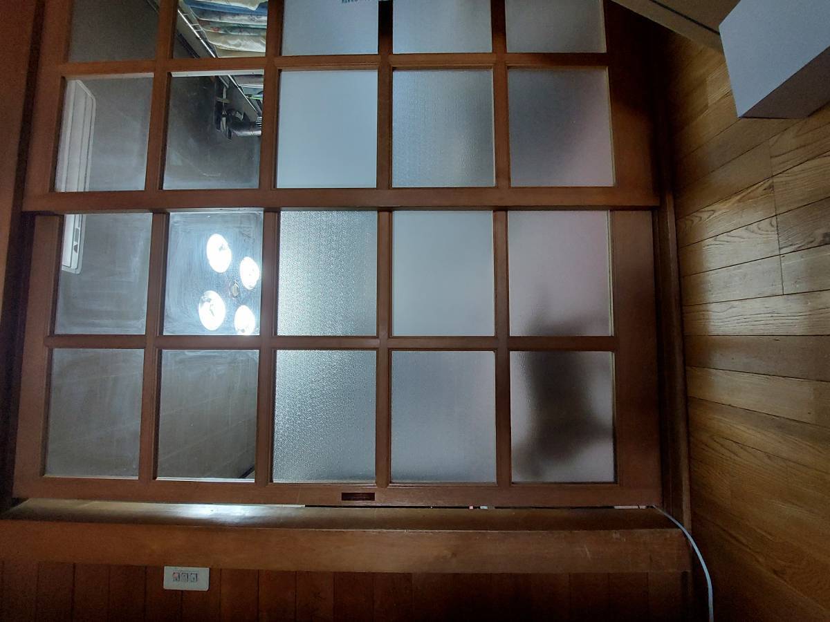 ヒロトーヨー住器の【むつ市】ガラス修理（建具）の施工後の写真1