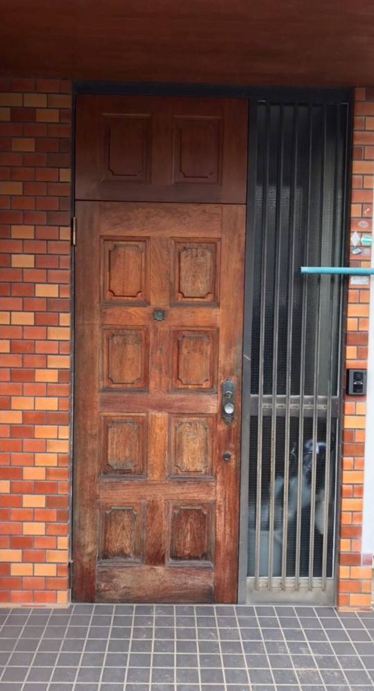 おさだガラスのリフォーム用玄関ドア　リシェントの施工前の写真1
