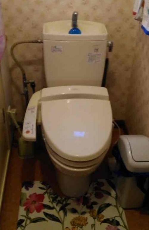 おさだガラスのお掃除ラクラクトイレに交換！！の施工前の写真1