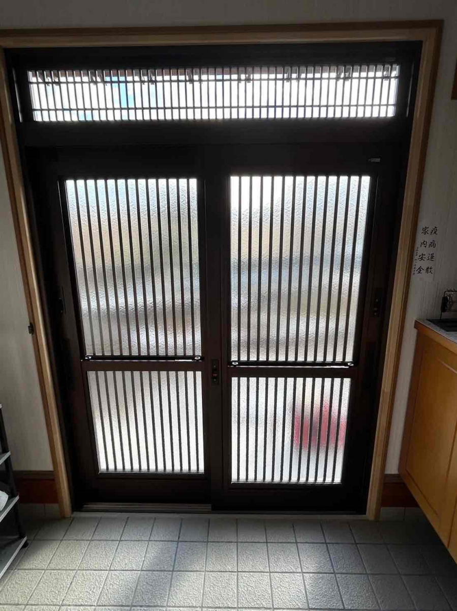 おさだガラスの玄関施錠したまま換気できる玄関引戸の施工後の写真2