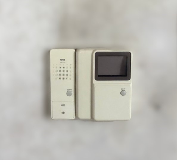 おさだガラスの防犯対策としてインターホン交換!の施工前の写真1