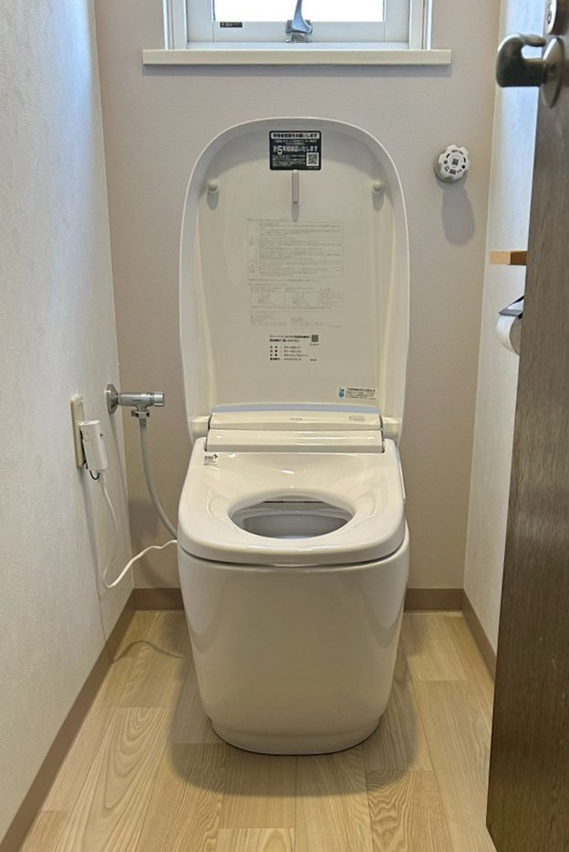 おさだガラスの窓、玄関+トイレリフォームで補助金活用の施工後の写真2