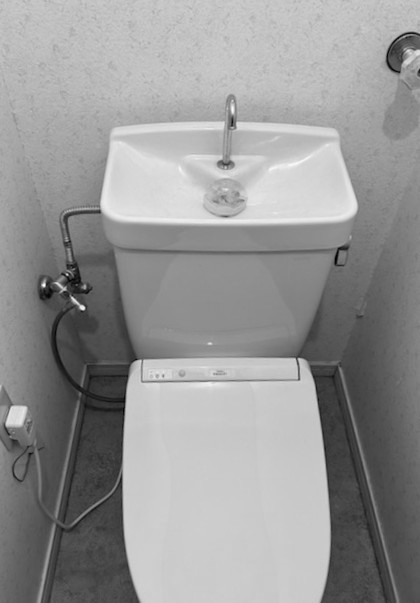 おさだガラスの窓、玄関+トイレリフォームで補助金活用の施工前の写真1