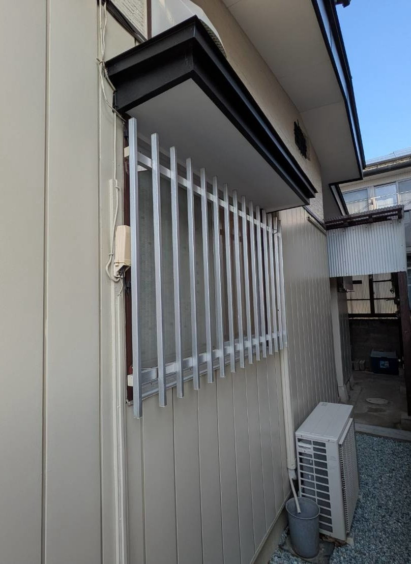 おさだガラスの防犯性と断熱性を両立！窓入替工事の施工前の写真1