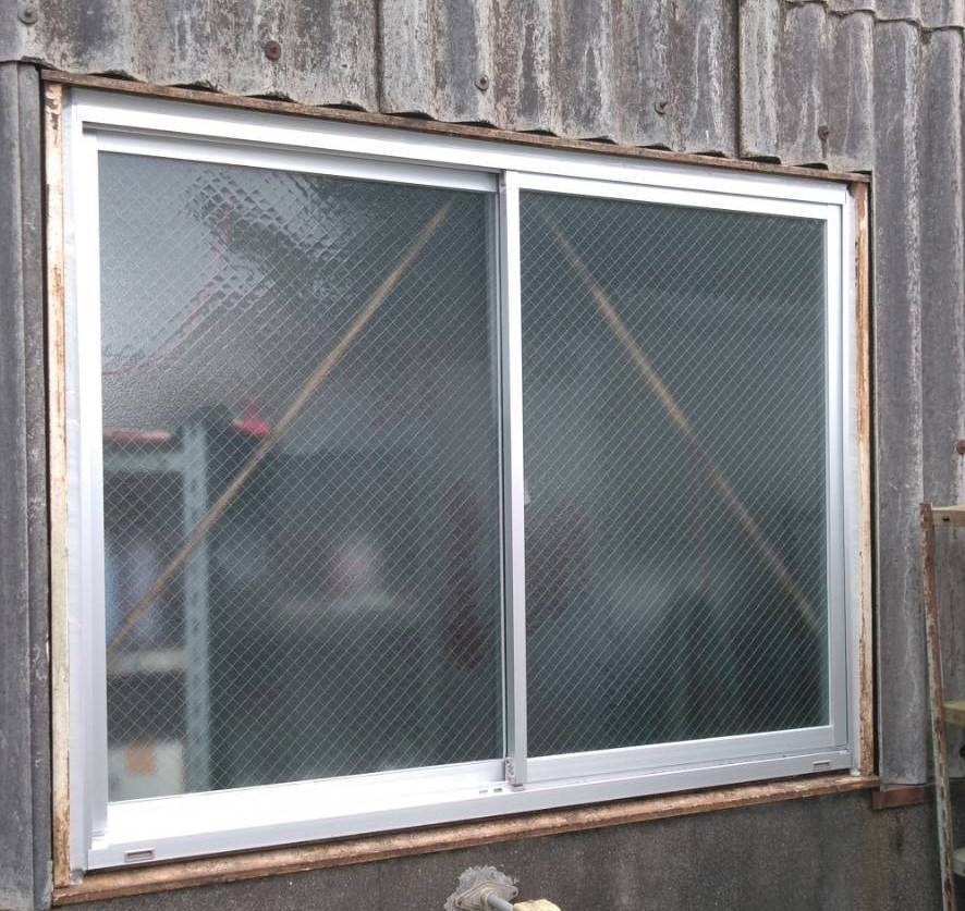 おさだガラスの工場の窓　開閉が不便　アルミ製に交換したいの施工後の写真2