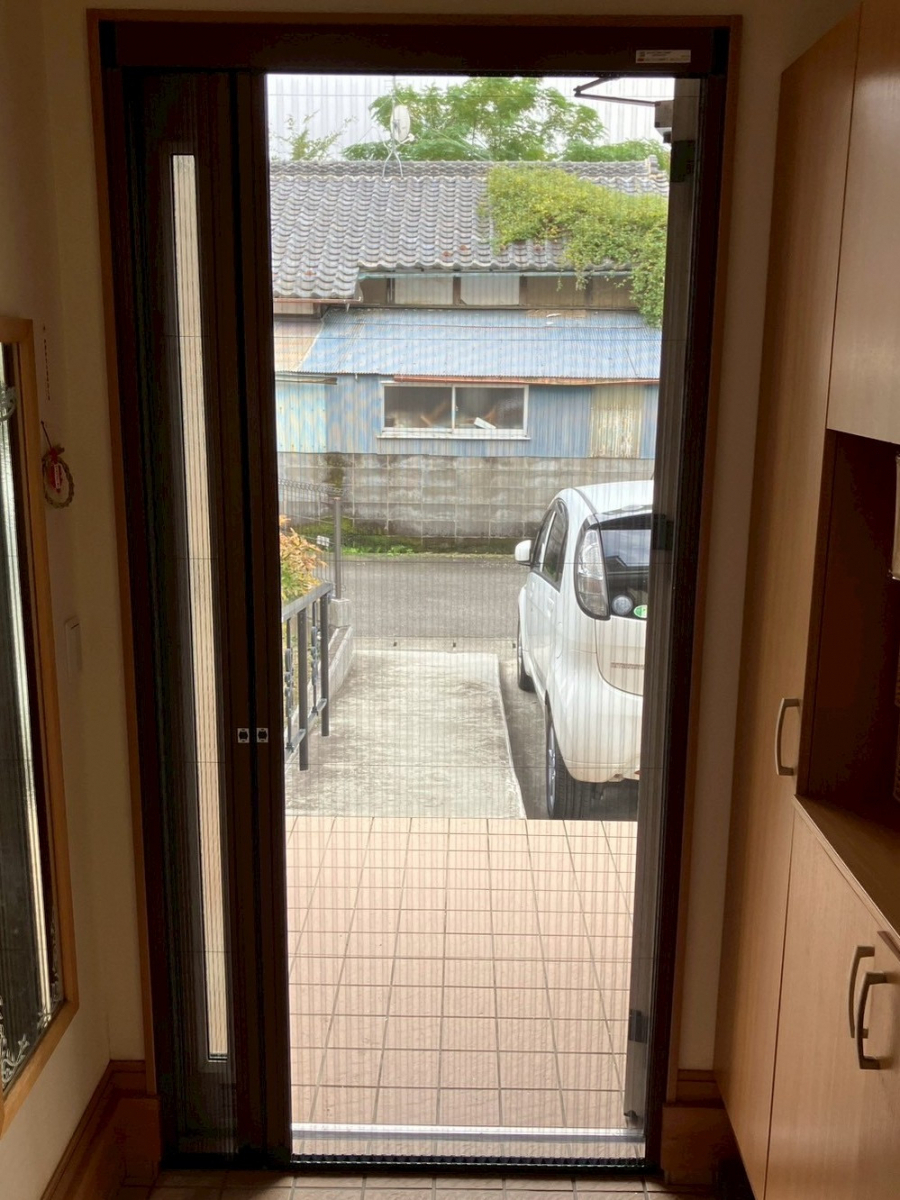 おさだガラスの玄関に心地よい風を！の施工後の写真1