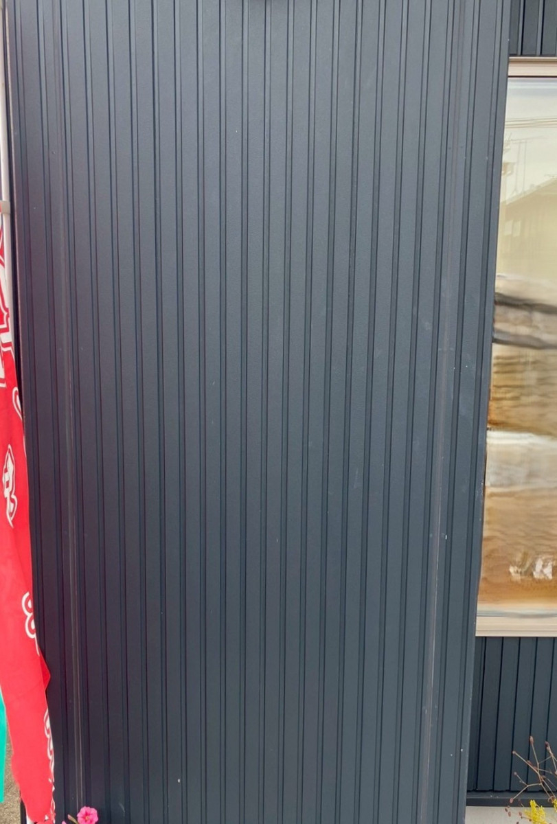 おさだガラスのお知らせを見やすく発信できる掲示スペースへの施工前の写真1