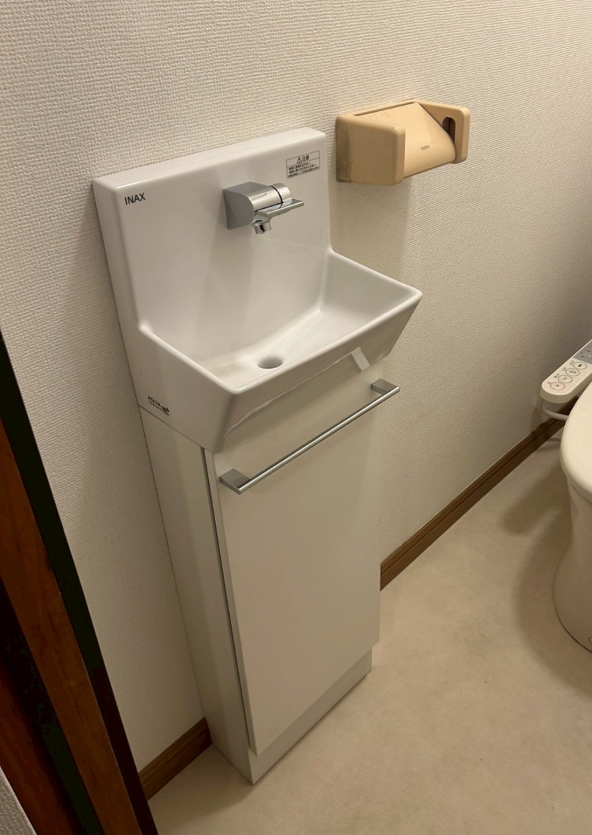 おさだガラスの明るくリフレッシュ！トイレ改修で快適にの施工後の写真3