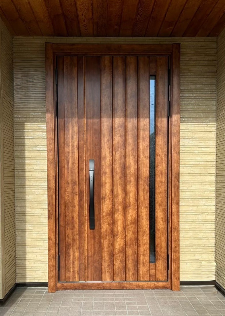 おさだガラスの高断熱 × 防犯性アップ！玄関まるごとグレードアップの施工後の写真1