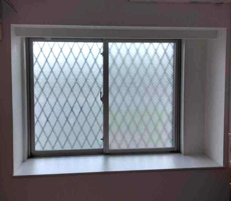 おさだガラスの冬の寒さ・結露対策に最適！内窓リフォームの施工前の写真1