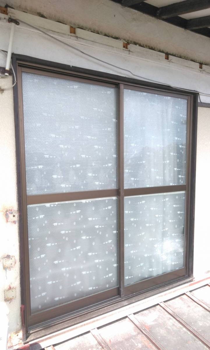 おさだガラスの後付け雨戸で防犯対策　台風対策したいの施工前の写真1