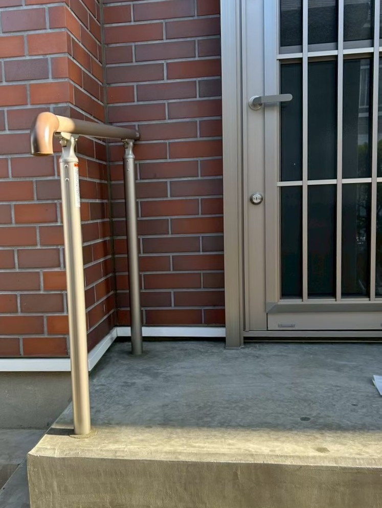 おさだガラスの転倒予防＆動線改善｜グリップライン取付の施工後の写真2