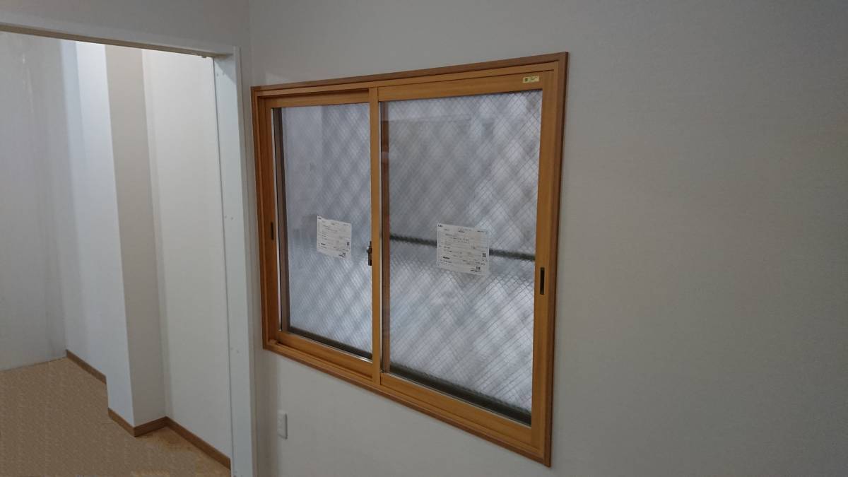 大東トーヨー住器の寒さと結露対策で内窓取付　インプラス　大阪市の施工後の写真1