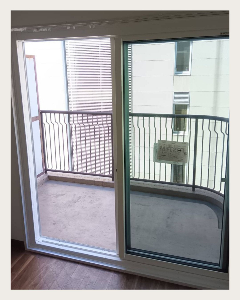 大東トーヨー住器の大東トーヨー住器施工🍀築45年の賃貸マンション “動かないサッシ”を快適リフォームの施工後の写真1