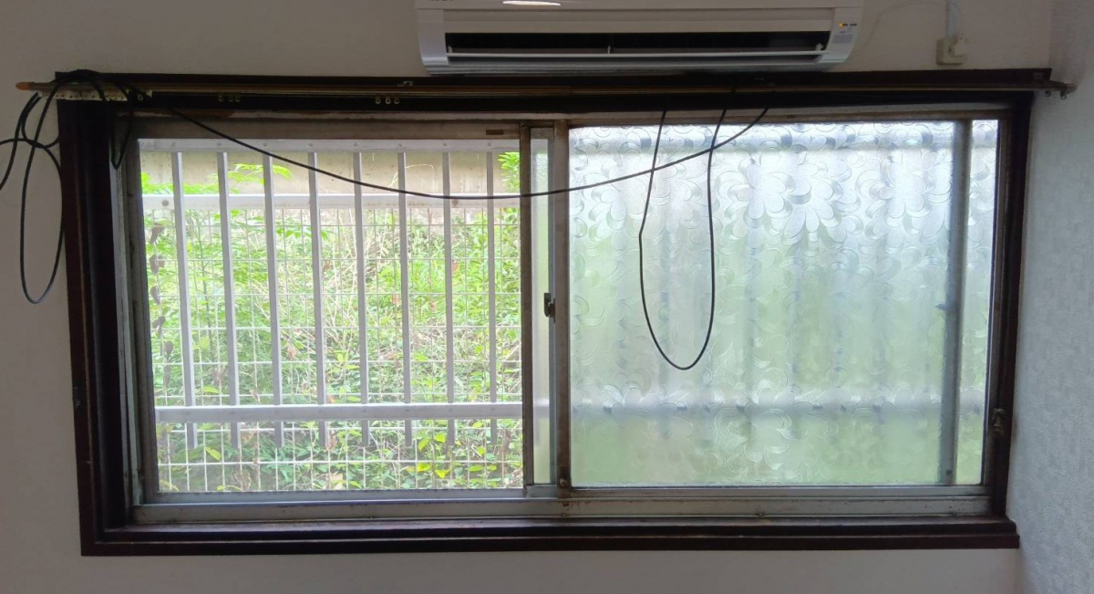 大東トーヨー住器の大東トーヨー住器🍀築46年の賃貸物件でも 1日施工でサッシ一新✨の施工前の写真1