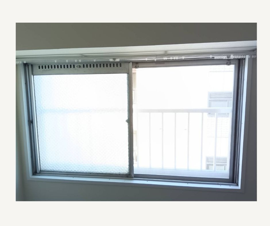 大東トーヨー住器の大東トーヨー住器施工🍀築40年マンションの窓を一新！ 隙間風解消＆エアコン効率アップで快適空間への施工前の写真1