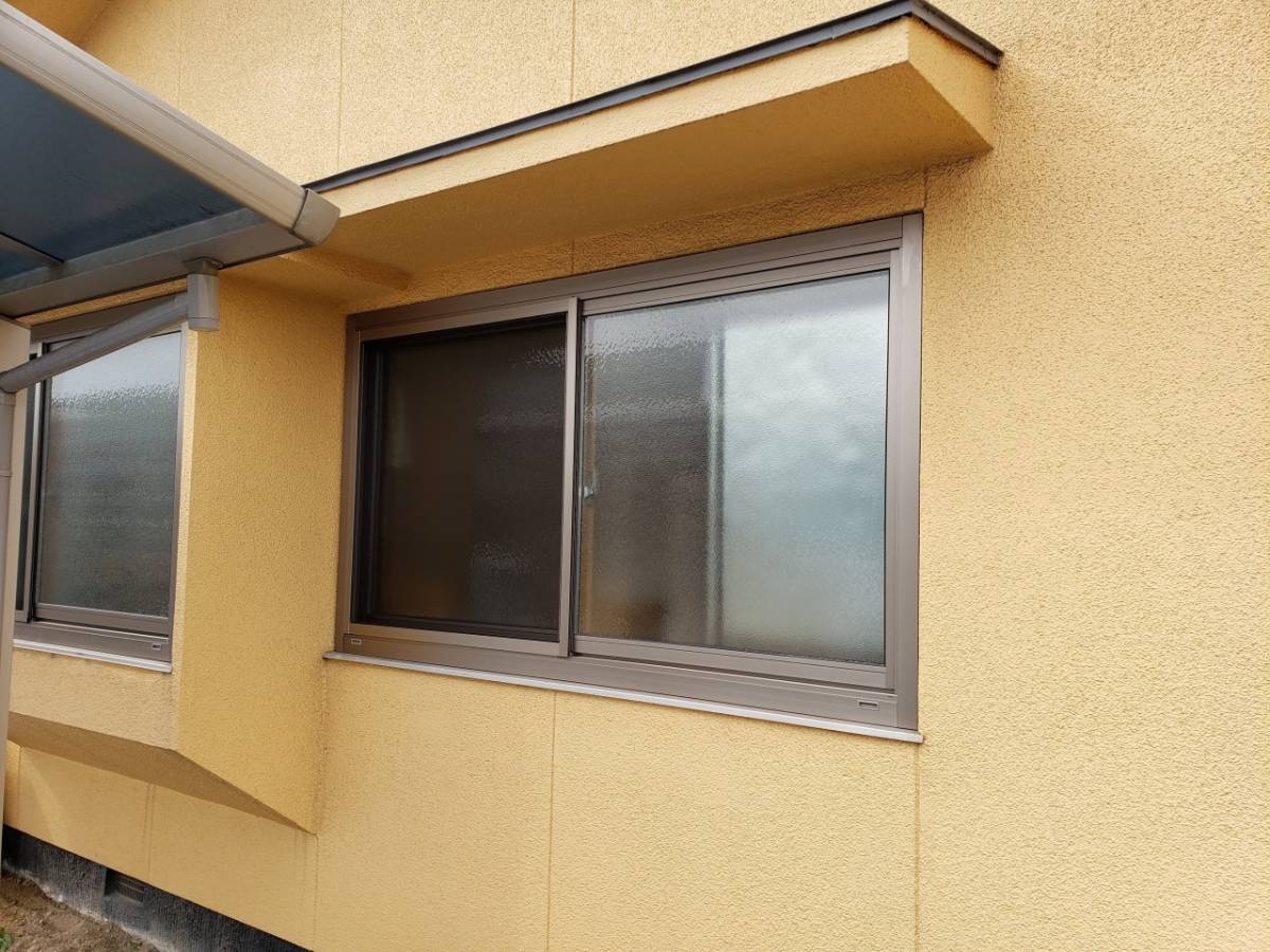 コーズトーヨー住器の窓も壁を壊さず、工事できます！笠岡市で窓交換 リプラスの施工後の写真2