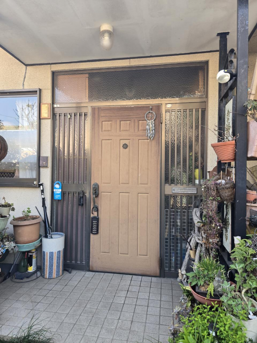 コーズトーヨー住器のリシェントで家の顔が華やかに!(^^)!の施工前の写真1