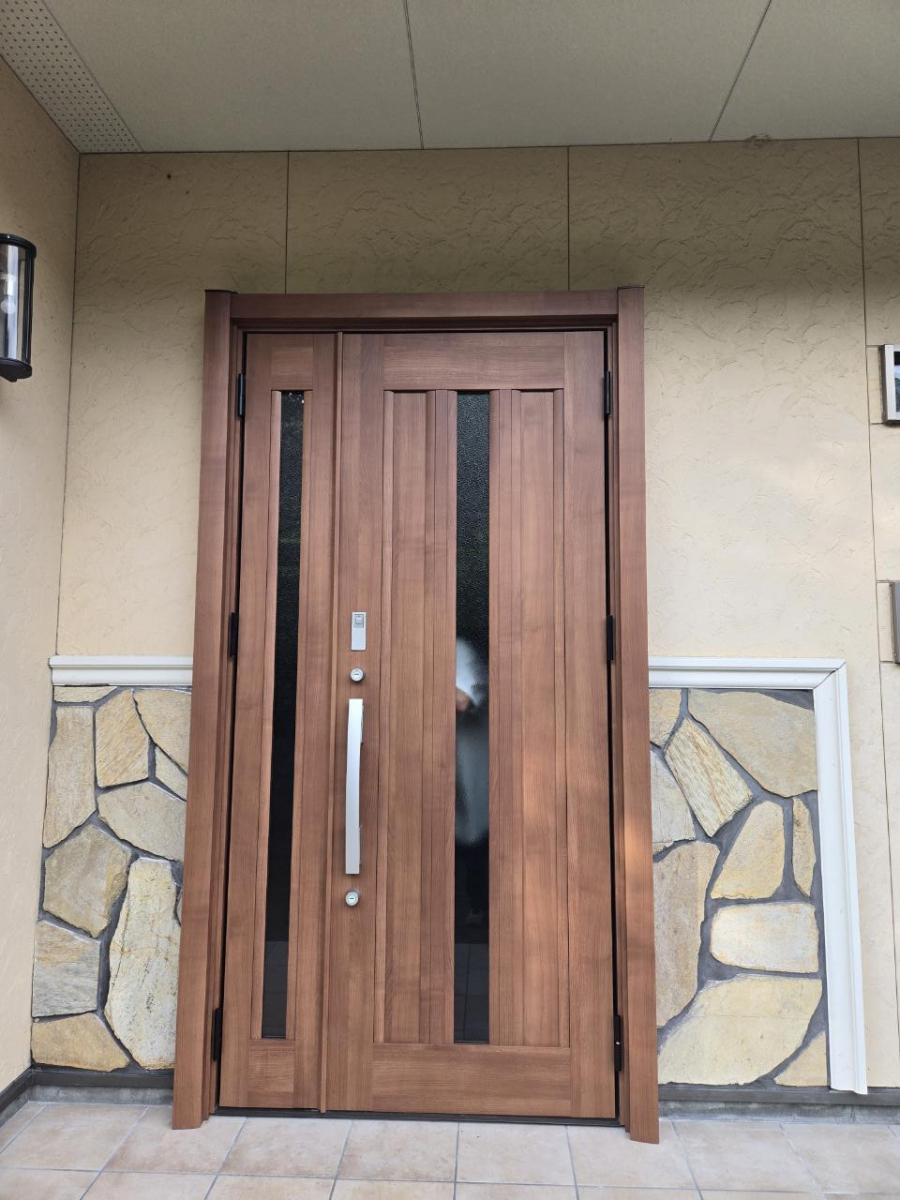 コーズトーヨー住器の快適！玄関ドア改修で電気錠に♪♪の施工後の写真1