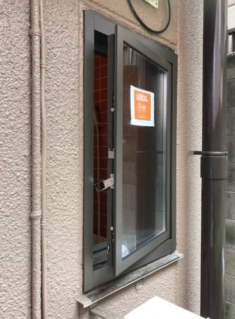 京都トーヨー住器のリプラス・窓交換工事の施工後の写真3