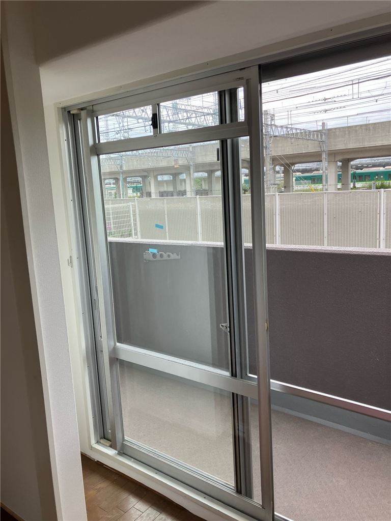 京都トーヨー住器の内窓取付工事の施工前の写真1